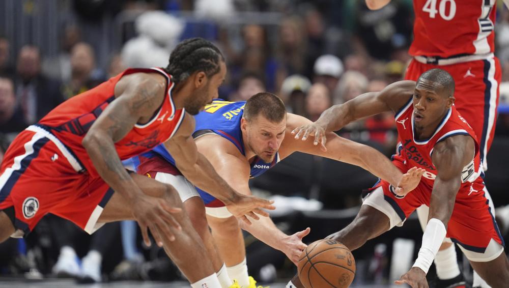 她常常强调 她常常强调